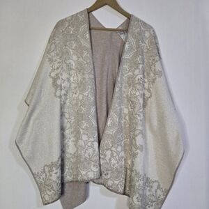 CHICO's Elegant Size S/M Open Front Cream Patterned Women's Poncho